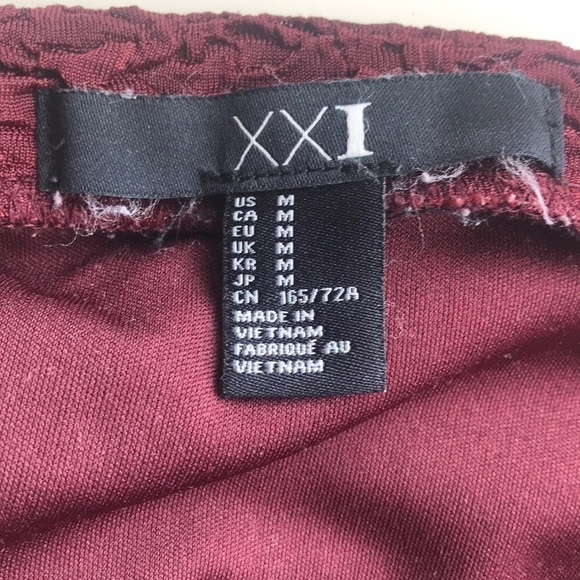 Forever21 burgundy bodycon skirt, Size M - Picture 3 of 4